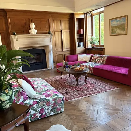 Chateau Entierement Privatise