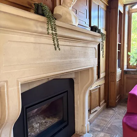 Chateau Entierement Privatise