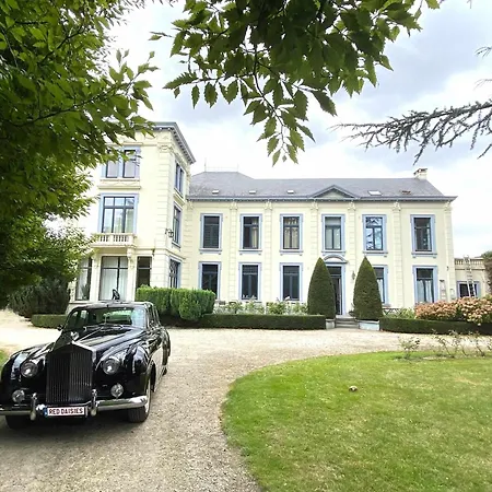 Chateau Entierement Privatise *